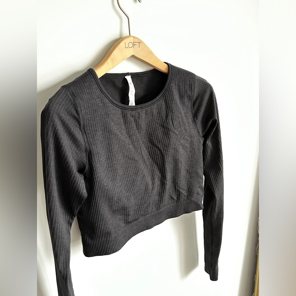 Lululemon cropped long sleeve